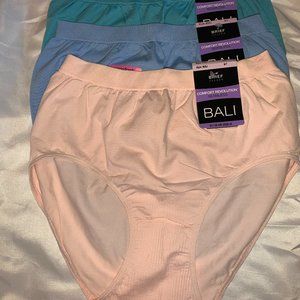 Bali Seamless Briefs - 3 Pairs